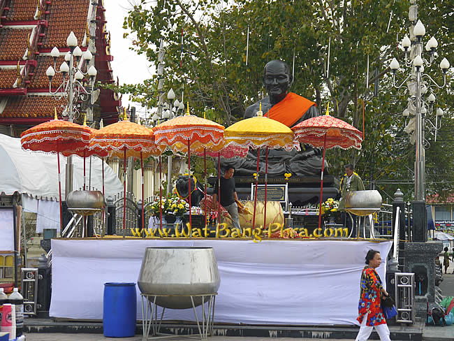 Wat Bang Phra stage before Festival